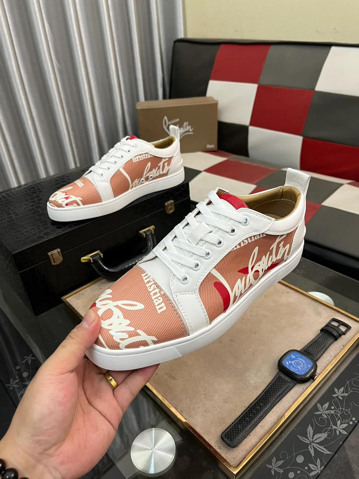 Men's men's shoes💰458⌚️⌚️christian louboutin (CL red sole shoes) counter hot diamond series, casual sneakers📢 📢 📢 Exclusive hot style release🎈🎈💪Movable latex feet👻Finished outsole line [Deyi] Global supply😝 [Top version]: Original imported cowhide upper, top original leather lining, original open-molded TPU outsole, original 1:1 detail processing, original shoe last, large number of ready-made code numbers: 38-44